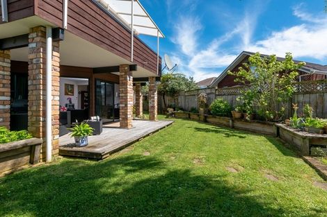 Photo of property in 2/5 Perendale Close, Somerville, Auckland, 2014