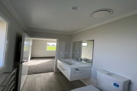 Photo of property in 8 Rayner Lane, Marton, 4710