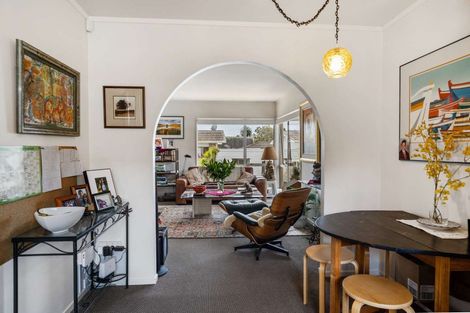 Photo of property in 2/123 Pigeon Mountain Road, Half Moon Bay, Auckland, 2012