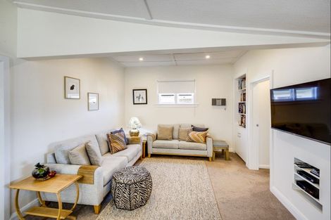 Photo of property in 206 Lyndon Road West, Hastings, 4122