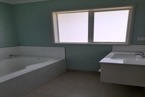 Photo of property in 84 Kidd Road, Waiuku, 2682