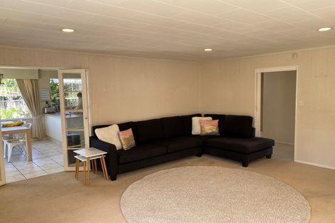 Photo of property in 10 Kingswood Grove, Raumati Beach, Paraparaumu, 5032