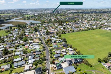 Photo of property in 2/18 Albert Road, Kelston, Auckland, 0602