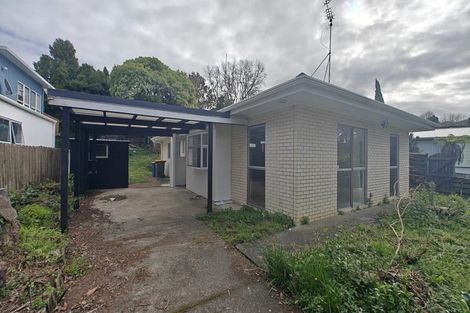 Photo of property in 6 Teviot Place, Totara Vale, Auckland, 0629