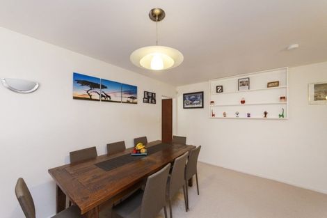 Photo of property in 32 Humphries Place, Awapuni, Palmerston North, 4412