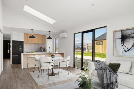 Photo of property in 27 Bragato Way, Cromwell, 9310