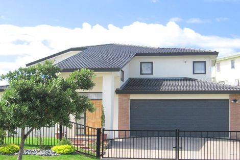 Photo of property in 17 Crimson Park, Oteha, Auckland, 0632