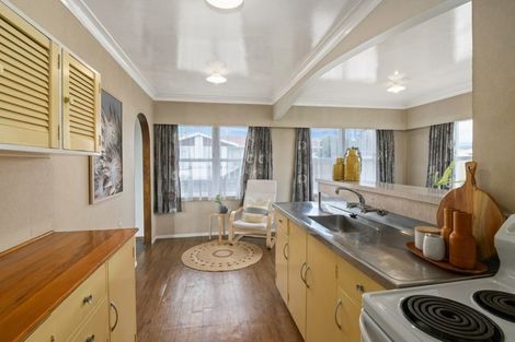 Photo of property in 6 Ross Street, Levin, 5510