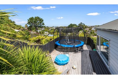 Photo of property in 2/272 Glamorgan Drive, Northcross, Auckland, 0630