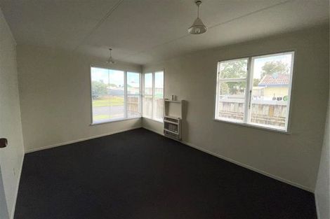Photo of property in 37 Monowai Place, Westbrook, Palmerston North, 4412
