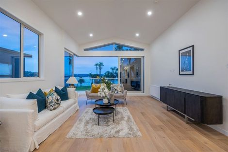 Photo of property in 2 Craigs Way, Hobsonville, Auckland, 0616