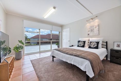 Photo of property in 3 Semillon Avenue, Henderson, Auckland, 0612