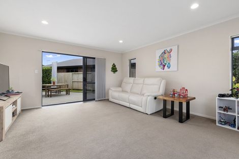 Photo of property in 38 Wiltshire Drive, Huntington, Hamilton, 3210