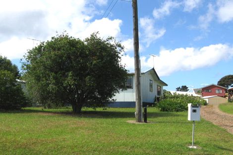 Photo of property in 11 Trig Hill Road, Onetangi, Waiheke Island, 1081