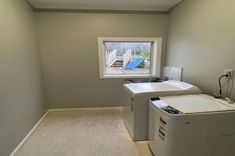 Photo of property in 14 Mcfetridge Place, Hillcrest, Auckland, 0627