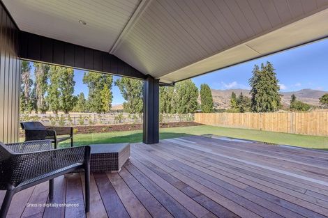 Photo of property in 15 Rubus Street, Wanaka, 9382