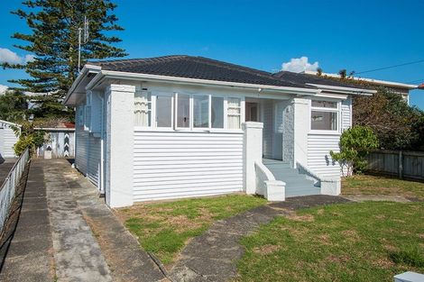 Photo of property in 120 West End Road, Westmere, Auckland, 1022