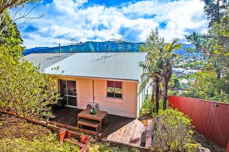 Photo of property in 22b Hillside Drive, Maoribank, Upper Hutt, 5018