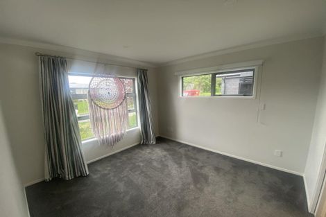 Photo of property in 2 Pattullo Crescent, Wallaceville, Upper Hutt, 5018
