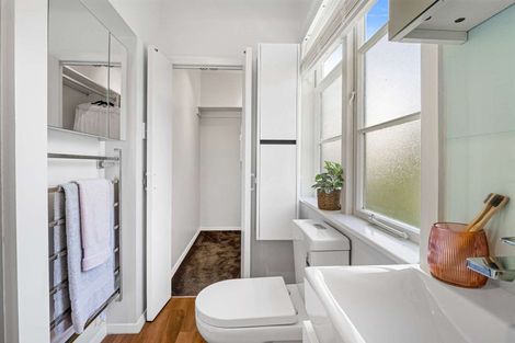 Photo of property in 14 Clapham Place, Whanganui East, Whanganui, 4500