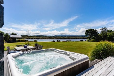 Photo of property in 32 Thelma Road, Mangawhai Heads, Mangawhai, 0505