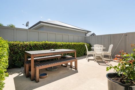 Photo of property in 35 Cassinia Close, Papamoa Beach, Papamoa, 3118