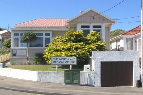 Photo of property in 86 Northland Road, Northland, Wellington, 6012