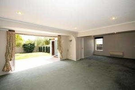 Photo of property in 46 Grahams Road, Ilam, Christchurch, 8041