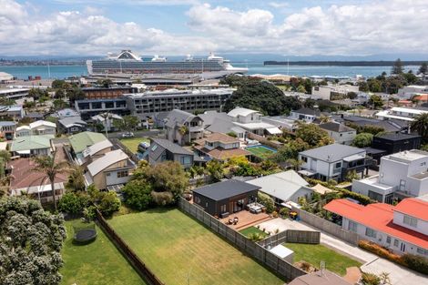 Photo of property in 36a Oceanview Road, Mount Maunganui, 3116