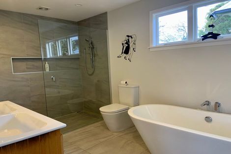 Photo of property in 2 Norwood Street, Beckenham, Christchurch, 8023