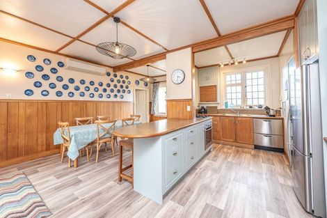 Photo of property in 15 Selwyn Crescent, College Estate, Whanganui, 4500