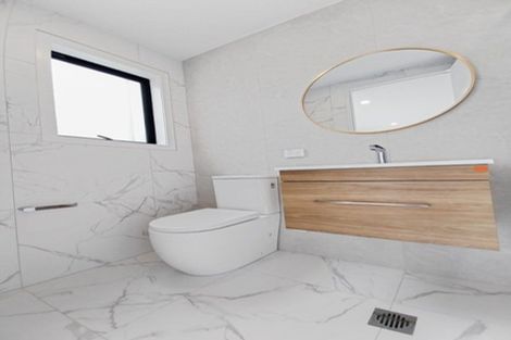 Photo of property in 29b Dawnhaven Drive, Te Atatu Peninsula, Auckland, 0610