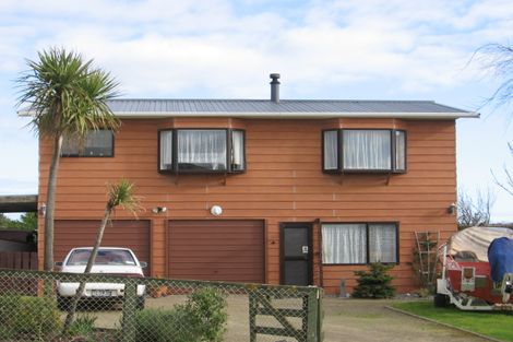 Photo of property in 54 Shortt Street, Foxton Beach, Foxton, 4815