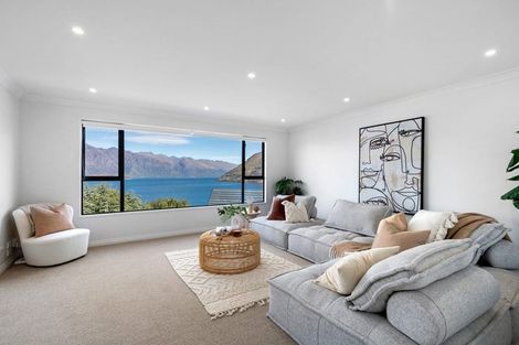 Photo of property in 19 Richards Park Lane, Fernhill, Queenstown, 9300