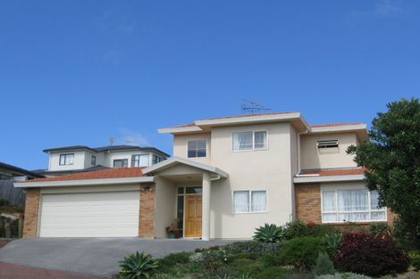 Photo of property in 21 Crimson Park, Oteha, Auckland, 0632