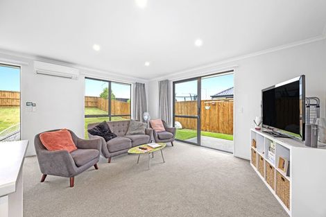 Photo of property in 30 Sholto Duncan Crescent, Halswell, Christchurch, 8025