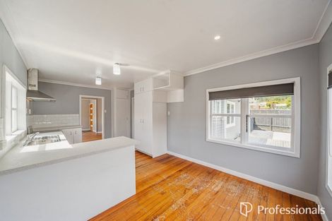 Photo of property in 400 Stokes Valley Road, Stokes Valley, Lower Hutt, 5019