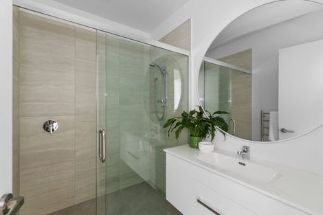 Photo of property in 55 Evans Road, Glen Eden, Auckland, 0602