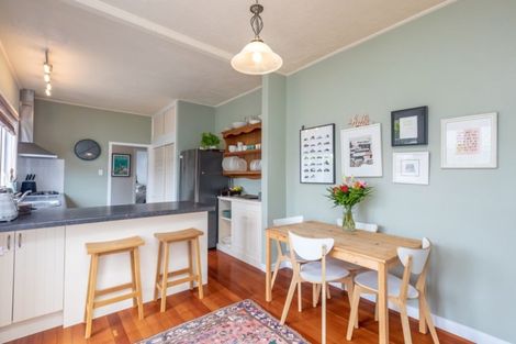 Photo of property in 213 Te Moana Road, Waikanae, 5036