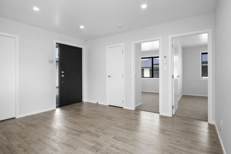 Photo of property in 2/18 Betley Crescent, Fairview Downs, Hamilton, 3214