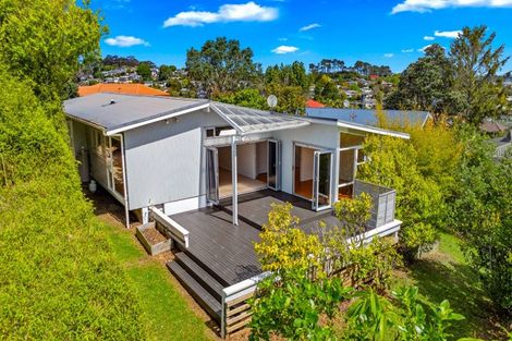 Photo of property in 42 Woodstock Road, Forrest Hill, Auckland, 0620