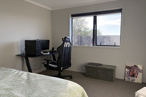 Photo of property in 10 Joy Place, Rolleston, 7614