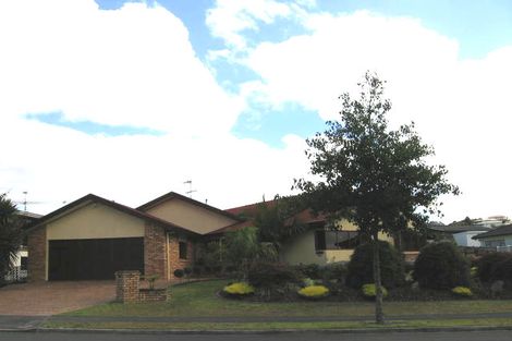 Photo of property in 40 Unsworth Drive, Unsworth Heights, Auckland, 0632