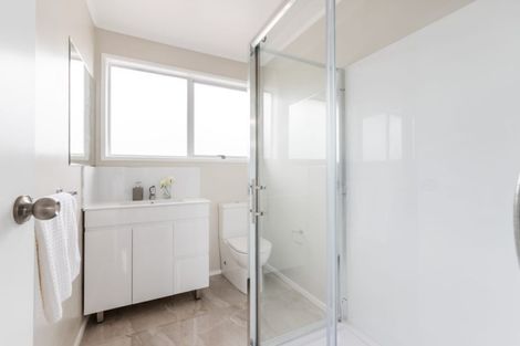 Photo of property in 10 Killington Crescent, Mangere, Auckland, 2022