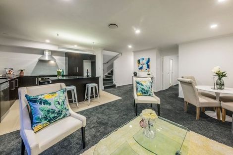 Photo of property in 2/182 Flat Bush School Road, Flat Bush, Auckland, 2019