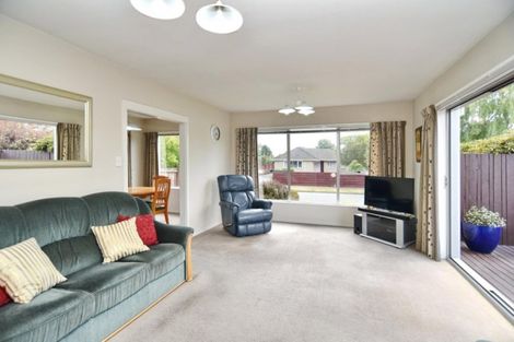 Photo of property in 24 Jenkins Avenue, Redwood, Christchurch, 8051