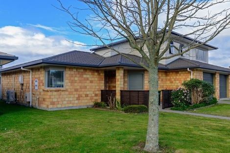 Photo of property in 8/64 Kawaha Point Road, Kawaha Point, Rotorua, 3010