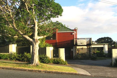 Photo of property in 34 Moore Street, Hillcrest, Auckland, 0627