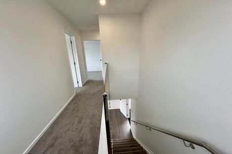 Photo of property in 12a Massine Place, Randwick Park, Auckland, 2105