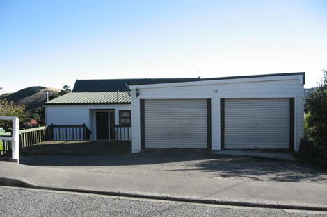 Photo of property in 58a Black Rock Road, Newlands, Wellington, 6037